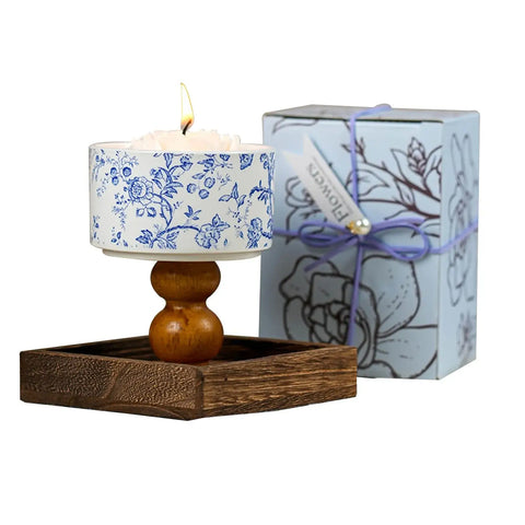 Aromatic candle with wooden wick in clear jar