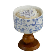 Aromatic candle with wooden wick in clear jar