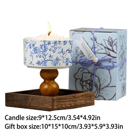 Aromatic candle with wooden wick in clear jar